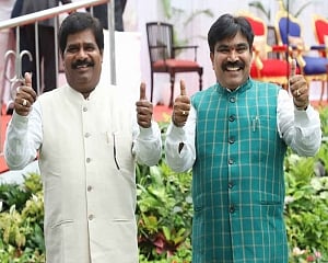 SC permits 2 Independent K'taka MLAs to withdraw plea for immediate floor test