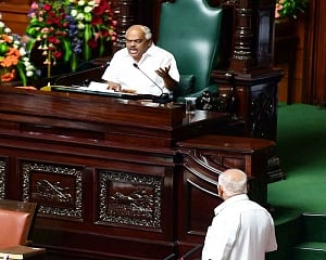 SC takes note of K'taka Speaker's submission that trust vote likely today