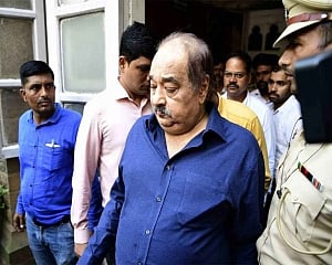 Sell our assets to pay off PMC Bank's dues, Wadhawans write to RBI, agencies