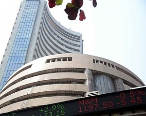 Sensex, Nifty start on a volatile note; Sun Pharma tanks 10%