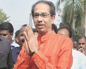 Shiv Sena raises concern over removal of SPG cover of Gandhis