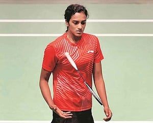 Sindhu withdraws from Thailand Open, Saina returns