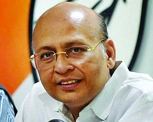 Singhvi, Tharoor back Jairam on futility of demonisation of Modi