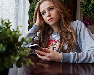 Smartphone dependency comes first, depression later