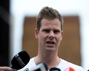 Smith backs fellow ball-tamperer Bancroft as Durham captain