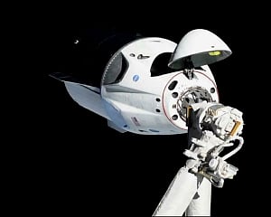 SpaceX Dragon's final test: making it to Earth in one piece