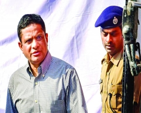 Submit to CBI probe, SC orders Kolkata CP