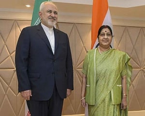 Swaraj holds talks with Iranian Foreign Minister Zarif on key bilateral, regional issues