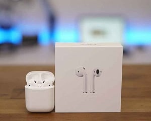 This feature in AirPods lets you eavesdrop on strangers' conversations