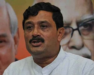 TMC leaders laundering black money through Durga Puja Committees : BJP