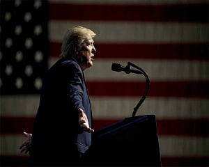 Trump slams 'unfair' Pelosi delay, rallies conservatives