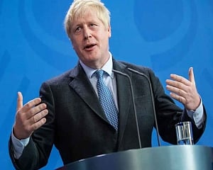 Macron expected to rebuff Johnson during Brexit talks in Paris