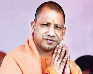 UP CM pays homage to fallen soldiers at National War Memorial