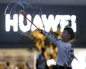 US delays Huawei ban for 90 days