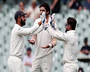 India reduce West Indies to 82/3 at tea