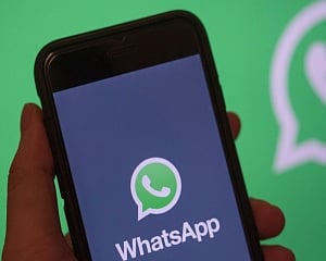 WhatsApp dark mode being tested in Beta