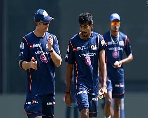 Workload management of Pandya, Bumrah in focus as Mumbai take on Delhi