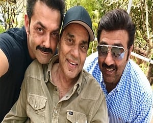 'Apne 2' to release on Diwali 2021 in theatres, Karan Deol joins family for sequel