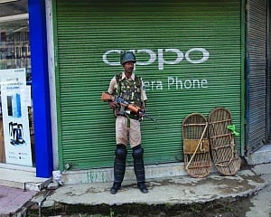 "Free Kashmir" placard holder apologises, bats for J&K peace