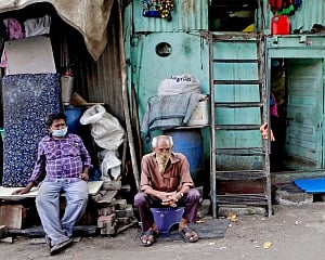 13 more test positive for coronavirus in Dharavi; tally 288