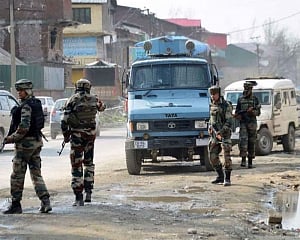 3 militants killed in Pulwama