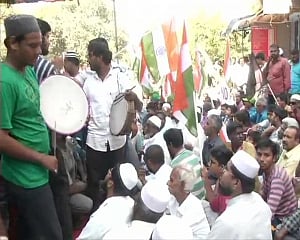 4 cops hurt as anti-CAA protest by Muslims turns violent in Chennai