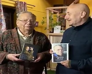 Anupam Kher visits Ruskin Bond in Mussoorie, presents him latest book