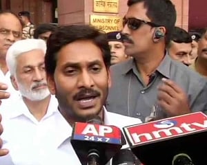 AP CM Jagan Mohan Reddy appears before CBI court in Hyd