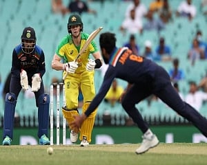 Australia post 389/4 in 2nd ODI against India