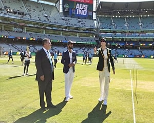 Australia win toss, elect to bat in 2nd Test