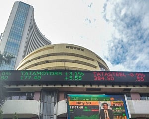 Banking, financial stocks zoom up to 21 pc after RBI lift