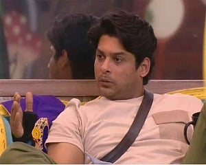 Bigg Boss 13: Sidharth spots 'love bite' on Mahira's neck