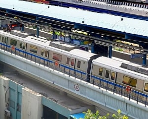 Commuters elated as Metro's Blue, Pink line resume services