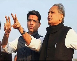 Cong to hold legislature party meeting, issues whip to MLAs