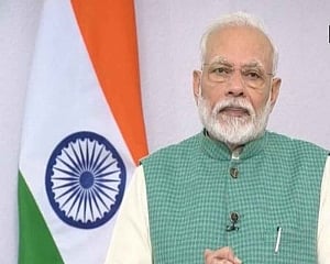 Coronavirus: PM appeals to migrants against any travel