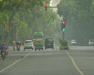 Delhi's air quality improves due to high wind speed, but still 'poor'