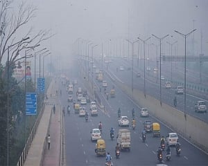 Delhi's air quality remains in 'very poor' category