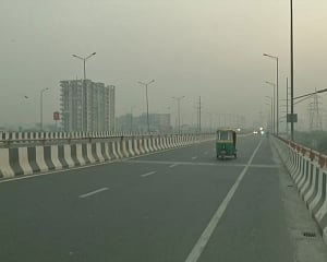 Delhi's air quality turns 'very poor'Â after marginal improvement