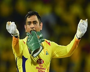 Dhoni becomes first to play 200 IPL matches