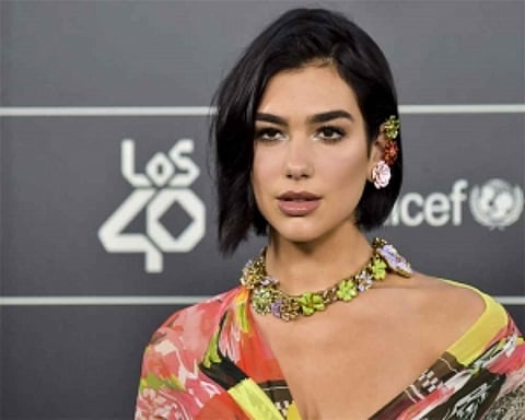 Dua Lipa chops off her damaged hair