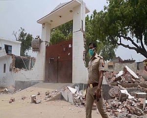 Dubey's house razed under heavy police presence