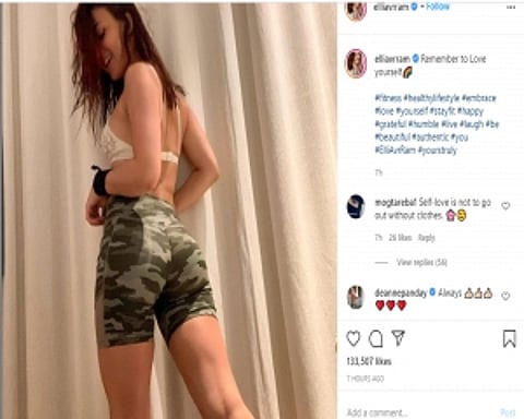 Elli AvrRam flaunts toned body, professes self love
