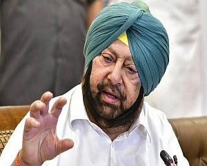 Ensure no migrant walks back home within Punjab, CM tells officials