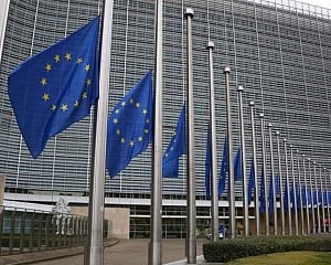 EU should agree on cross-border travel