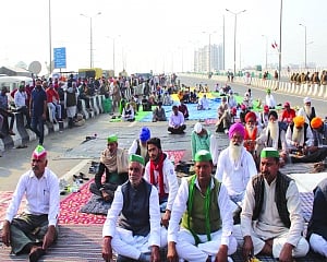 Farmers threaten to halt India in tracks