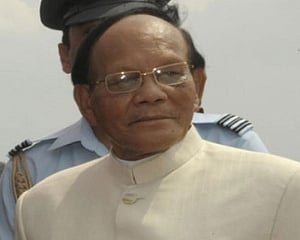 Former governor, veteran Congress leader Devanand Konwar dead