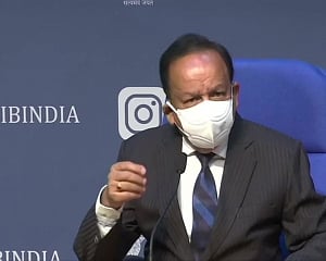 Govt alert, no need to panic: Vardhan on new coronavirus strain in UK