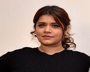 I learnt comedy through theatre, says Shikha Talsania