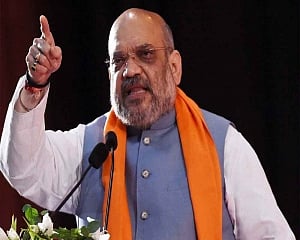 If competition to make false promises is held, Kejriwal will win first prize: Shah
