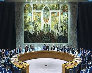 India drowns out Pak
